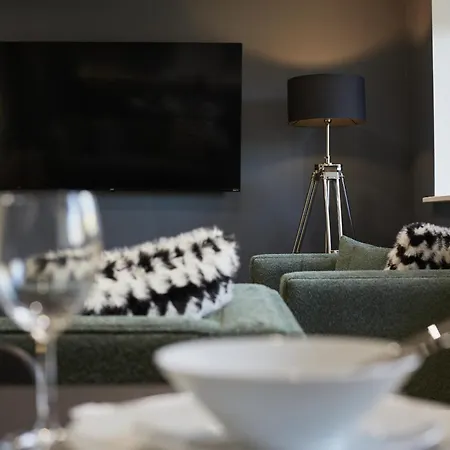 Hayy Luxury 1 Bed In Centre Apart Otel 3*