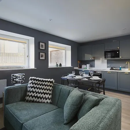 Hayy Luxury 1 Bed In Centre Apart Otel 3*
