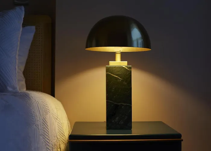 アパートホテル Hayy Luxury 1 Bed Apartment In Leeds City Centre 4*