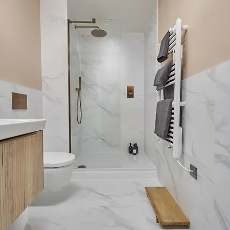 Hayy Luxury In Centre