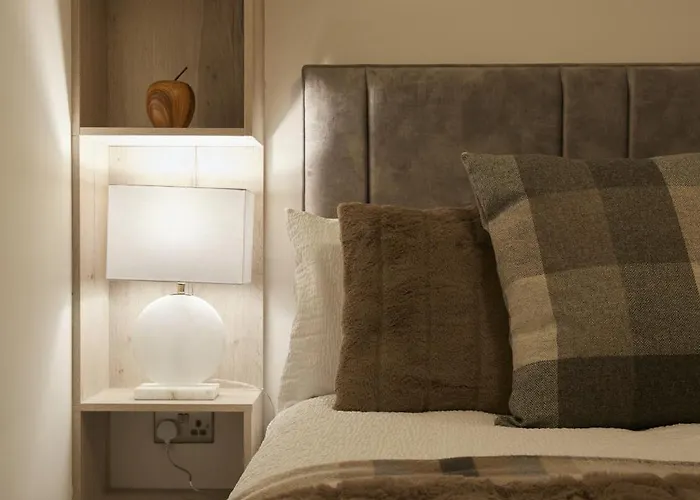 Aparthotel Hayy Luxury 1 Bed Apartment In Leeds City Centre 4*